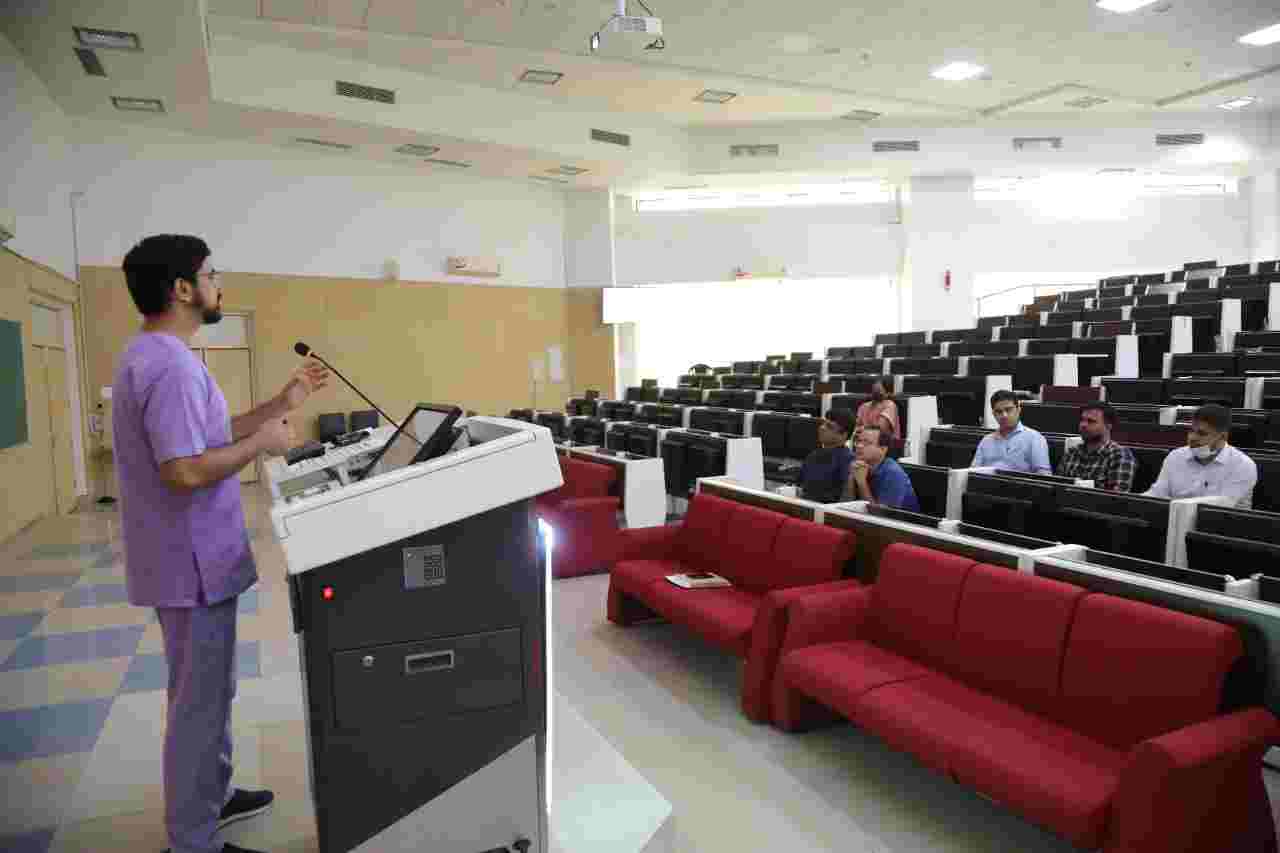 Uttarakhand: एम्स में राज्यभर के फि​जिशियनों की वायरल हेपेटाइटिस कंट्रोल प्रशिक्षण कार्यशाला शुरू, सभी 13 जिलों के प्रतिभागी चिकित्सक ले रहे हैं वायरल हेपेटाइटिस पर नियंत्रण का प्रशिक्षण 2 Hello Uttarakhand News »