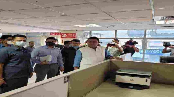 Dehradun: मुख्यमंत्री ने किया एमडीडीए का आकस्मिक निरीक्षण, नक्शे पास किये जाने तथा वन टाइम सेटलमेंट प्रक्रिया की ली जानकारी, प्राप्त आवेदनों को त्वरित गति से निस्तारण एवं समाधान के दिये निर्देश 1 Hello Uttarakhand News »