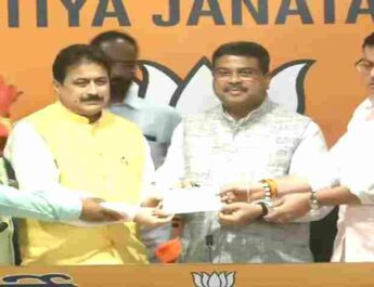 Uttarakhand: कांग्रेस को बड़ा झटका, पुरोला विधायक भाजपा में शामिल, मुख्यमंत्री धामी भी रहे मौजूद 3 Hello Uttarakhand News »