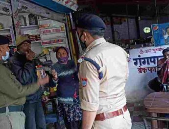 Pithoragarh: अवैध अंग्रेजी शराब बेचने व तस्करी करने पर 3 अभियुक्त गिरफ्तार 4 Hello Uttarakhand News &raquo;