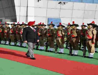 Uttarakhand: नवनियुक्त राज्यपाल लेफ्टिनेंट जनरल (सेवानिवृत) गुरमीत सिंह पहुंचे देहरादून, पुलिस द्वारा दिया गया गार्ड ऑफ ऑनर 4 Hello Uttarakhand News »