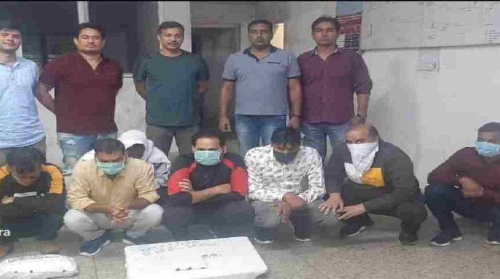आई.पी.एल बैंगलोर-मुम्बई मैच में सट्टा, सटोरियों के सफाये को एसटीएफ का पूरा खाका तैयार, दून में मौजूद सटोरियो की लिस्ट तैयार, मसूरी के एक नामी होटल में कमरा किराये पर लेकर खिला रहे थे ऑनलाइन सट्टा 1 Hello Uttarakhand News »