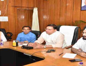 Uttarakhand: भारी बारिश के अलर्ट के मद्देनजर सीएम पुष्कर सिंह धामी ने आपदा प्रबंधन की, की समीक्षा, प्रदेश के सभी स्कूलों में सोमवार को अवकाश के निर्देश 3 Hello Uttarakhand News »