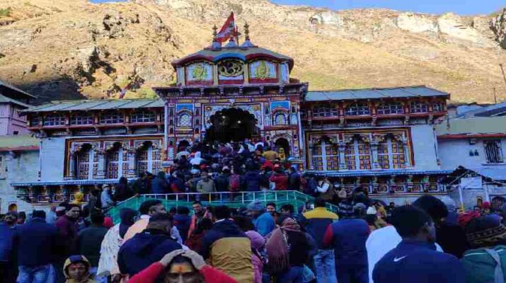 Badrinath: श्री बदरीनाथ धाम के कपाट 20 नवंबर को शीतकाल के लिए होंगे बंद, बड़ी संख्या में तीर्थयात्री पहुंच रहे है श्री बदरीनाथ धाम 1 Hello Uttarakhand News »
