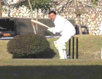 VIDEO: मुख्यमंत्री- XI एवं भाजयुमो - XI के बीच खेला गया मैत्री क्रिकेट मैच, मुख्यमंत्री पुष्कर सिंह धामी ने मुख्यमंत्री- XI टीम की संभाली कप्तानी 4 Hello Uttarakhand News »