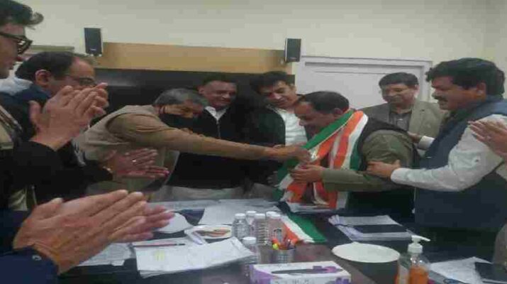 पूर्व कैबिनेट मंत्री हरक सिंह रावत कांग्रेस में पुनः शामिल, शामिल होने पर पूर्व मुख्यमंत्री हरीश रावत थे मौजूद 1 Hello Uttarakhand News »