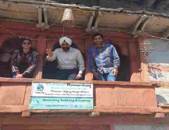 Uttarkashi: मुख्य सचिव डॉ.एस.एस. संधु ने जनपद उत्तरकाशी के विकास खण्ड भटवाड़ी के ग्राम रैथल एवं हर्षिल का किया स्थलीय निरीक्षण, पर्यटन विकास संबधी कार्यों का लिया जायजा 2 Hello Uttarakhand News »