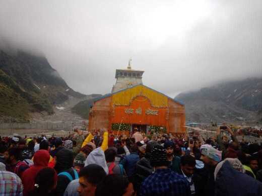 Shri Kedarnath Dham: शुक्रवार प्रात: 6.25 मिनट पर विधि-विधान से खुले श्री केदारनाथ धाम के कपाट, 10 हजार से अधिक श्रद्धालु कपाट खुलने के बने गवाह 2 Hello Uttarakhand News »