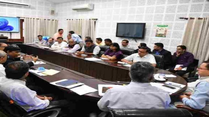 उत्तराखण्ड बनेगा हिमालयी राज्यों के लिए विकास का माॅडल, सीएम पुष्कर सिंह धामी ने कहा इकोलॉजी और इकोनाॅमी में संतुलन रखना जरूरी 1 Hello Uttarakhand News »