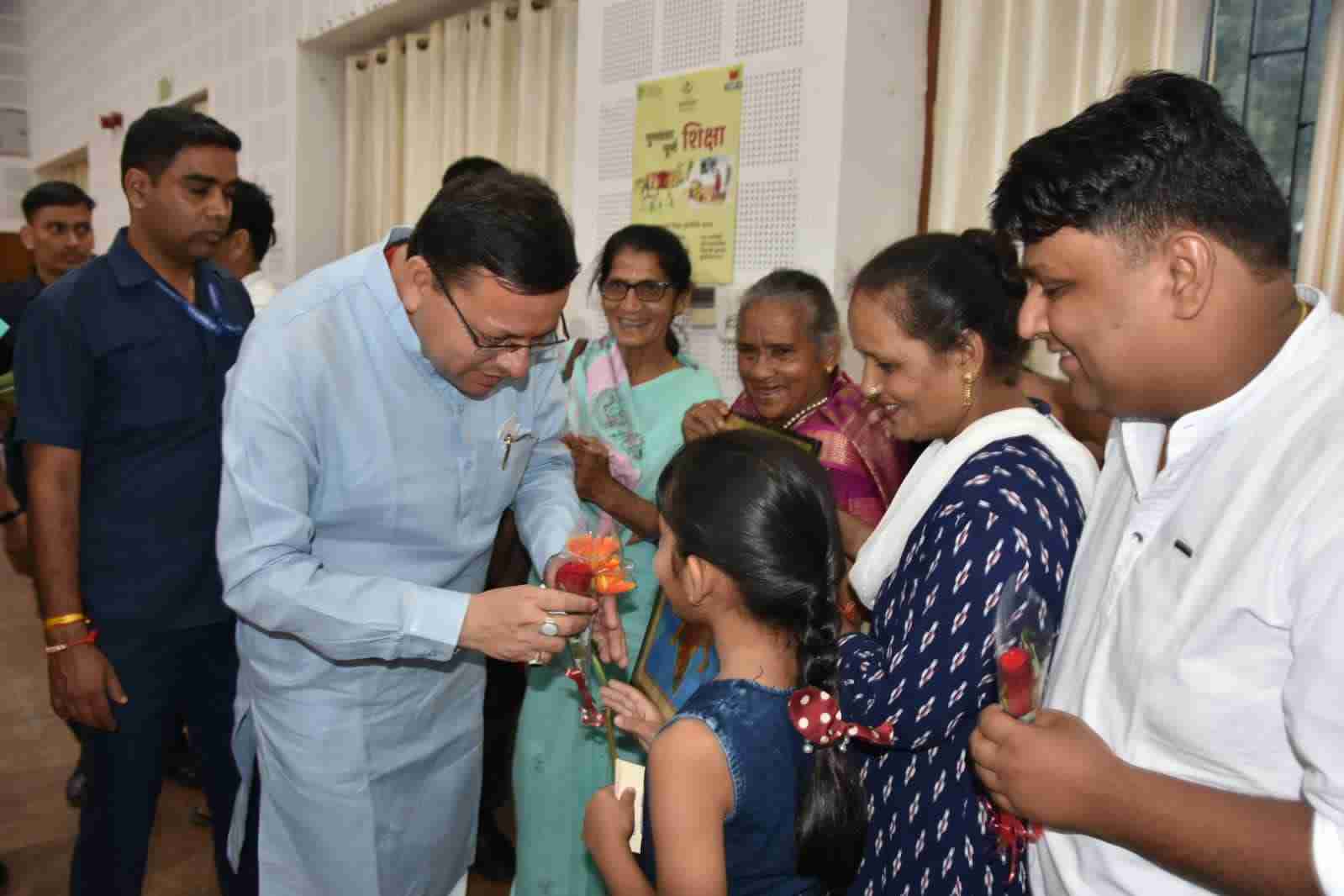 Uttarakhand: मुख्यमंत्री धामी ने विभिन्न क्षेत्रों से आये लोगों तथा विभिन्न संगठनों से जुड़े लोगों से की भेंट, सुनी उनकी समस्यायें, दिए समस्याओं के त्वरित निराकरण के निर्देश 2 Hello Uttarakhand News »