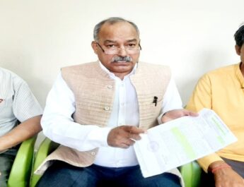 Uttarakhand: एक हजार करोड़ रुपए की बिजली खरीद के खेल की राजभवन कराए सीबीआई जांच, सरकारी कुप्रबंधन एवं दलाली ने कर दिया खजाना खाली- मोर्चा 3 Hello Uttarakhand News »