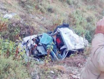 Pithoragarh: अत्यंत दु:खद, पिथौरागढ़ चंडाक सडक पर वाहन दुर्घटनाग्रस्त, जनपद के जाने माने व्यापारी की हुई मौत 3 Hello Uttarakhand News »