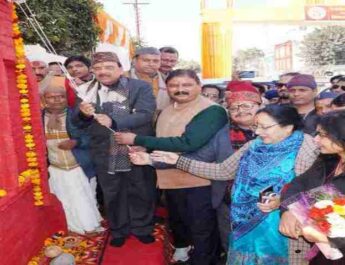 Haldwani: स्वामी विवेकानंद जयंती के अवसर पर केंद्रीय रक्षा एवं पर्यटन राज्य मंत्री अजय भट्ट ने किया 72.27 लाख की लागत से जेल रोड चौराहे पर स्वामी विवेकानंद की मूर्ति का अनावरण एवं म्यूजिकल फव्वारे का लोकार्पण 3 Hello Uttarakhand News »