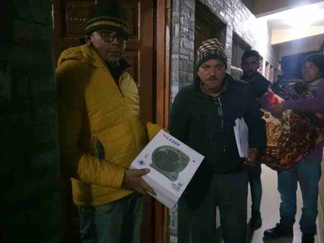 Joshimath: सीएम धामी की सर्वोच्च प्राथमिकता में शामिल हैं जोशीमठ आपदा प्रभावित, प्रभावितों के रहने-खाने एवं ठंड से बचाव हेतु पर्याप्त संख्या में कई गई है हीटर एवं ब्लोअर की व्यवस्था 3 Joshimath: सीएम धामी की सर्वोच्च प्राथमिकता में शामिल हैं जोशीमठ आपदा प्रभावित, प्रभावितों के रहने-खाने एवं ठंड से बचाव हेतु पर्याप्त संख्या में कई गई है हीटर एवं ब्लोअर की व्यवस्था 3 Hello Uttarakhand News »