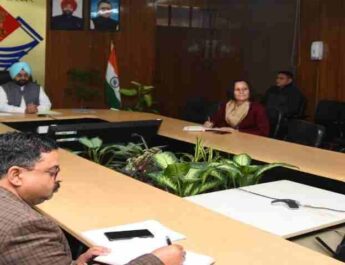 Uttarakhand: मुख्य सचिव ने की पर्यटन विभाग द्वारा संचालित विभिन्न योजनाओं एवं गतिविधियों की समीक्षा, उत्तराखण्ड को प्रकृति ने पर्यटन की दृष्टि से बनाया है बहुत अधिक समृद्ध 5 Hello Uttarakhand News &raquo;
