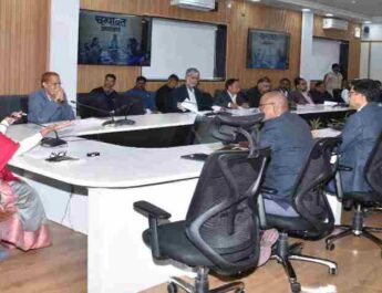 Uttarakhand: अधिकारी फाइलों पर आपत्तियां लगाने के स्थान पर अनौपचारिक तरीके से उनका त्वरित निराकरण करें - एसीएस राधा रतूड़ी 4 Hello Uttarakhand News »