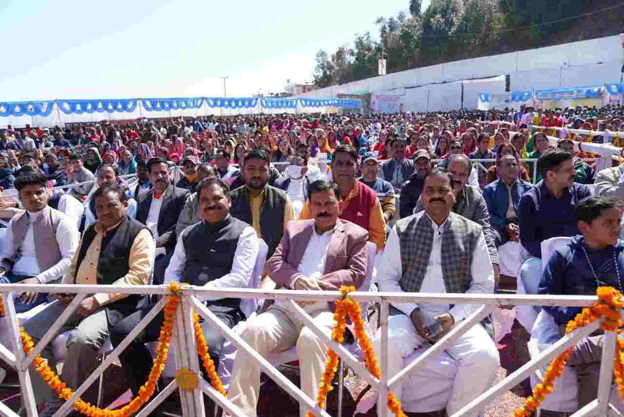 Uttarakhand Tehri: सीएम पुष्कर सिंह धामी ने टिहरी जनपद की 533 करोड़ रूपये की 138 विकास योजनाओं का किया लोकार्पण व शिलान्यास 3 Hello Uttarakhand News »