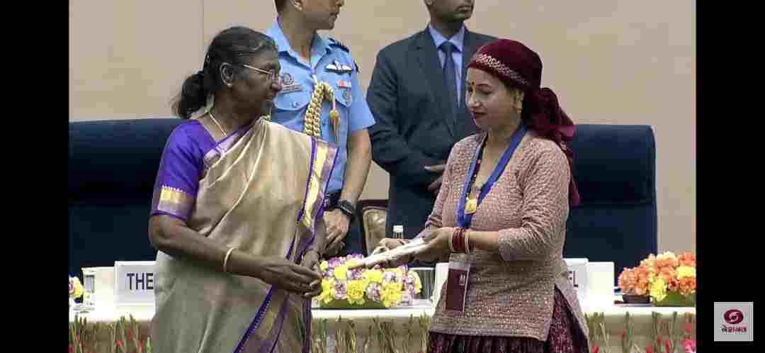 स्वच्छता के क्षेत्र में उत्कृष्ट प्रदर्शन के लिए उत्तराखंड की निकिता और कविता को राष्ट्रपति ने किया सम्मानित 2 Hello Uttarakhand News »