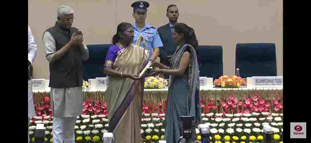 स्वच्छता के क्षेत्र में उत्कृष्ट प्रदर्शन के लिए उत्तराखंड की निकिता और कविता को राष्ट्रपति ने किया सम्मानित 3 Hello Uttarakhand News »