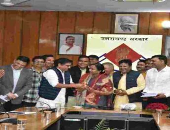 चारधाम यात्रा: यात्रा की तैयारियों को लेकर अपर मुख्य सचिव राधा रतूड़ी की अध्यक्षता में हुई बैठक आयोजित, होटल व्यवसायियों तीर्थपुरोहित समाज व टूर ऑपरेटर्स से लिए गए सुझाव 4 Hello Uttarakhand News »