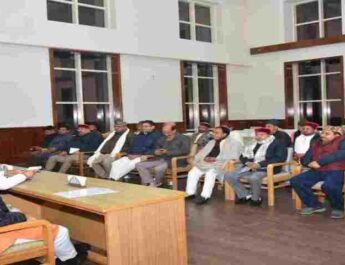 गैरसैंण: मुख्यमंत्री धामी ने गैरसैंण में विधानमंडल दल की बैठक में किया प्रतिभाग, संसदीय कार्य मंत्री प्रेमचन्द अग्रवाल, भाजपा प्रदेश अध्यक्ष महेंद्र भट्ट एवं विधायकगण रहे उपस्थित 3 Hello Uttarakhand News »