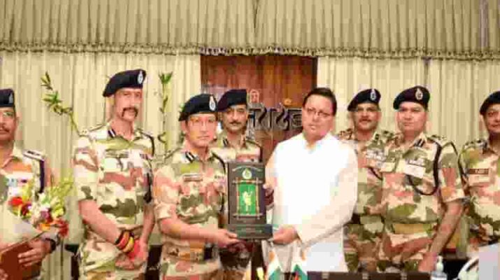 Uttarakhand: मुख्यमंत्री पुष्कर सिंह धामी से आईटीबीपी के आईजी संजय गुंज्याल व आईटीबीपी के अधिकारियों ने की भेंट, आईटीबीपी द्वारा संचालित कार्यों की मुख्यमंत्री ने सराहना 15 Hello Uttarakhand News »