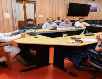 उत्तराखंड: मुख्यमंत्री ने प्रधानमंत्री के विजन को साकार करने के अधिकारियों को दिये यह निर्देश 3 Hello Uttarakhand News »