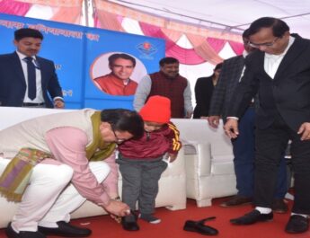 मुख्यमंत्री धामी ने बनियावाला, प्रेमनगर में नेताजी सुभाष चन्द्र बोस छात्रावास का किया लोकार्पण, प्रदेश के समस्त राजकीय विद्यालयों में पढ़ने वाली छात्राओं के स्वास्थ्य एवं स्वच्छता के लिए प्रत्येक विद्यालय स्तर पर सेनेट्री पैड की बनी रहे उपलब्धता - मुख्यमंत्री 4 Hello Uttarakhand News »