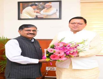 मुख्यमंत्री पुष्कर सिंह धामी से उत्तराखण्ड लोक सेवा आयोग के अध्यक्ष डा. राकेश कुमार ने की शिष्टाचार भेंट, मुख्यमंत्री धामी ने आयोग द्वारा कराई जाने वाले भर्ती परीक्षाओं की प्रक्रिया को त्वरित करने के दिए 2 Hello Uttarakhand News »