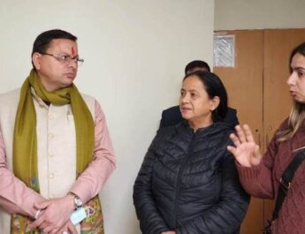 मुख्यमंत्री पुष्कर सिंह धामी ने मैक्स अस्पताल में भर्ती भारतीय क्रिकेटर ऋषभ पंत का जाना हाल चाल, डॉक्टरों से ऋषभ के स्वास्थ्य सुधार के बारे में ली पूरी जानकारी 3 Hello Uttarakhand News »