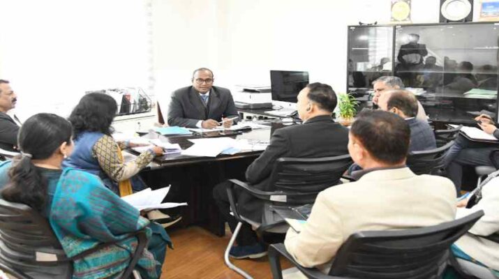 Uttarakhand: मुख्य निर्वाचन अधिकारी के निर्देश वोटर जागरूकता कार्यक्रम पर दिया जाए विशेष ध्यान, नोडल अधिकारियों के साथ निर्वाचन संबंधी तैयारियों को लेकर की बैठक, सोशल मीडिया के माध्यम से युवाओं को वोटर जागरूकता कार्यक्रमों से जोड़ने पर दिया जोर 1 Hello Uttarakhand News »