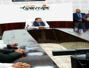 उत्तराखण्ड: मुख्यमंत्री पुष्कर सिंह धामी से कांग्रेस प्रतिनिधिमंडल ने की भेंट, हल्द्वानी के बनभूलपुरा मामले में प्रतिनिधिमंडल ने मुख्यमंत्री से की चर्चा 2 Hello Uttarakhand News »