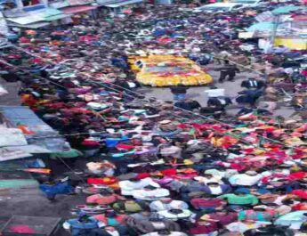 Uttarakhand: गोपेश्वर में मुख्यमंत्री धामी के भव्य रोड शो में उमड़ा जन सैलाब, पुष्प वर्षा से हुआ मुख्यमंत्री का भव्य स्वागत 3 Hello Uttarakhand News »