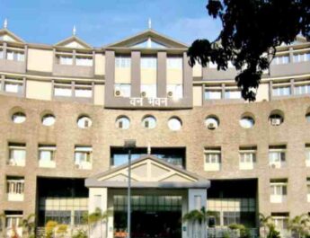 Uttarakhand: वन विभाग में बड़ा फेरबदल, अपर प्रमुख वन संरक्षक सहित कई डीएफओ अधिकारियों में फेरबदल 5 Hello Uttarakhand News »