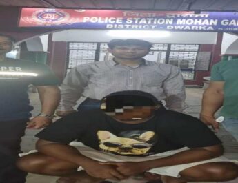 उत्तराखण्ड: एसटीएफ/साइबर क्राइम द्वारा कस्टम डिपार्टमैन्ट व क्राइम ब्रांच के नाम से धोखाधड़ी करने वाले गिरोह के मास्टमाईंड को दिल्ली से किया गिरफ्तार, विदेश से डॉलर तथा गिफ्ट भेजने के नाम पर ठगी करने वाले गिरोह का विदेशी (नाईजीरियन) नागरिक दिल्ली से गिरफ्तार 4 Hello Uttarakhand News »