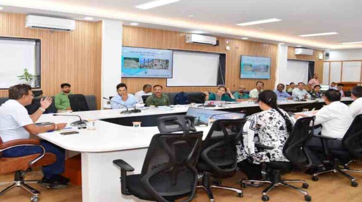 Uttarakhand: अपर मुख्य सचिव आनन्द बर्द्धन की अध्यक्षता में स्प्रिंग एंड रिवर रिजूविनेशन प्राधिकरण (SARRA) की राज्य स्तरीय क्रियान्वयन समिति (SLEC) की प्रथम बैठक हुई आयोजित, SARRA के गठन के उद्देश्यों को पूर्ण करने के लिए सभी सम्बन्धित विभाग आपसी सामंजस्य के साथ करें कार्य - आनन्द बर्द्धन 3 Hello Uttarakhand News »