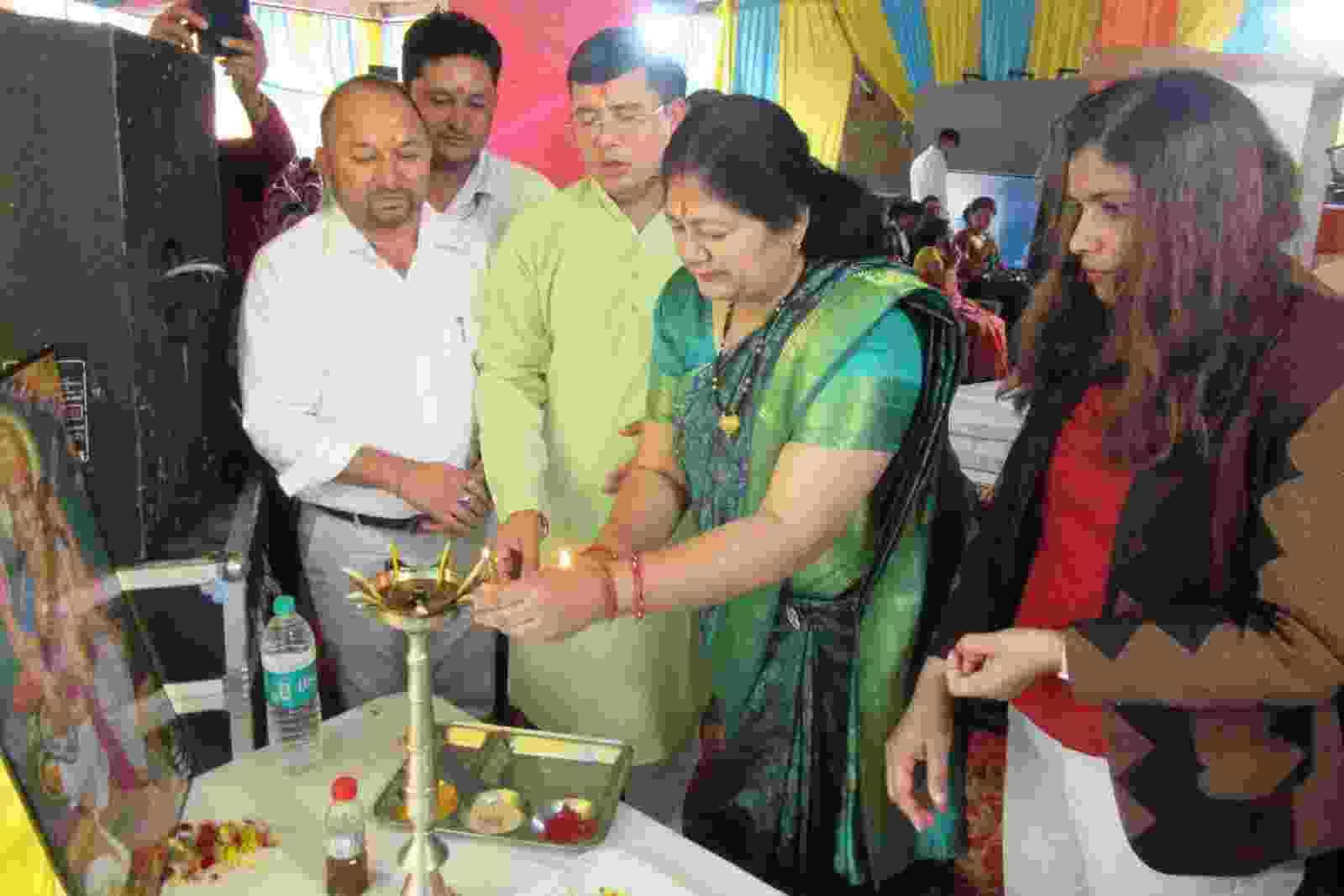 बागेश्वर: विकासखंड कपकोट में में संपूर्णता अभियान संगोष्ठी का हुआ शुभारंभ, आकांक्षी ब्लॉक के तहत संपूर्णता अभियान कार्यक्रम का मुख्य उद्देश्य नीति आयोग द्वारा निर्धारित पहली त्रैमासिक अवधि में इन बिंदों को करने होगा सेचुरेशन 3 बागेश्वर: विकासखंड कपकोट में में संपूर्णता अभियान संगोष्ठी का हुआ शुभारंभ, आकांक्षी ब्लॉक के तहत संपूर्णता अभियान कार्यक्रम का मुख्य उद्देश्य नीति आयोग द्वारा निर्धारित पहली त्रैमासिक अवधि में इन बिंदों को करने होगा सेचुरेशन 3 Hello Uttarakhand News »