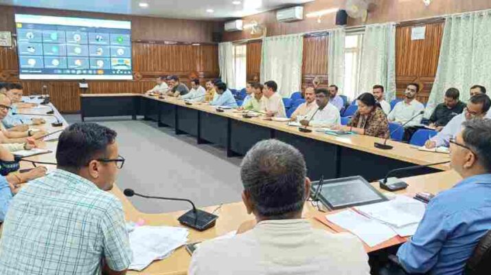 चंपावत: बीते दिनों जनपद में हुई भारी बारिश के कारण हुए नुकसान का किया जा रहा है लगातार आकलन, संबंधितों को तत्काल बांटी जा रही है राहत राशि-जिलाधिकारी 1 Hello Uttarakhand News »