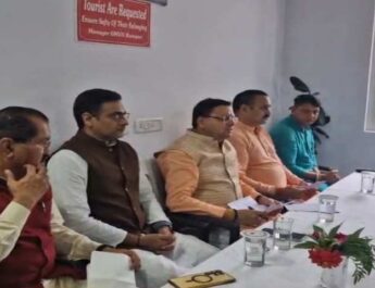 केदारनाथ धाम: 15 हजार से अधिक यात्री एवं स्थानीय लोगों को हवाई तथा पैदल मार्गों से किया गया रेस्क्यू, हर यात्री और स्थानीय लोगों की सुरक्षा सरकार की जिम्मेदारी - मुख्यमंत्री 2 Hello Uttarakhand News »