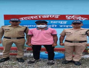 Tehri Garhwal Thatyur:16 वर्षीय नाबालिग को भगा कर ले जाने वाले अभियुक्त को मात्र 37 घंटे में टिहरी पुलिस ने जालन्धर पंजाब से किया गिरफ्तार 4 Hello Uttarakhand News »