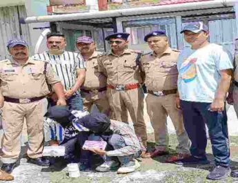 पिथौरागढ़ पुलिस को मिली बड़ी सफलता, चोरी की घटना को अंजाम देने वाले 02 अभियुक्तों को चोरी के सामान (लगभग 07 तोला सोना व 5050 रूपए नकद) सहित किया गिरफ्तार 2 Hello Uttarakhand News »