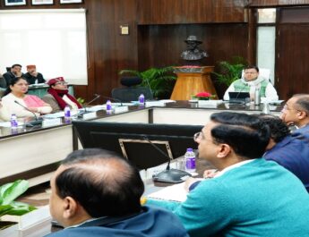 उत्तराखंड में विकास की नई पहल: वैडिंग डेस्टिनेशन, नाइट लैंडिंग, और शहरी विकास पर जोर 3 Hello Uttarakhand News »