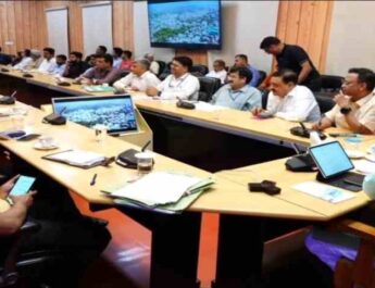 हेलीकॉप्टर सेवाओं में सुरक्षा सर्वोपरि: मुख्यमंत्री पुष्कर सिंह धामी ने हेली ऑपरेटर्स को दिए सख्त निर्देश 4 Hello Uttarakhand News &raquo;