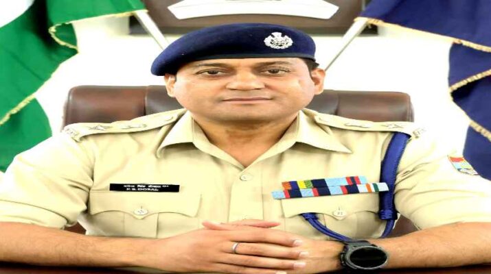 राजकीय शोक के दौरान कार्यक्रम आयोजित करना पड़ा भारी, DIT यूनिवर्सिटी प्रबंधन पर मुकदमा दर्ज 1 राजकीय शोक के दौरान कार्यक्रम आयोजित करना पड़ा भारी, DIT यूनिवर्सिटी प्रबंधन पर मुकदमा दर्ज 1 Hello Uttarakhand News »