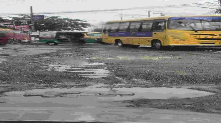 Dehradun’s ITBP Road in Poor Condition: देहरादून का ITBP Road वर्षों से बदहाल, जलभराव और गड्ढों से बढ़ा हादसों का खतरा 1 ITBP Road in Poor Condition